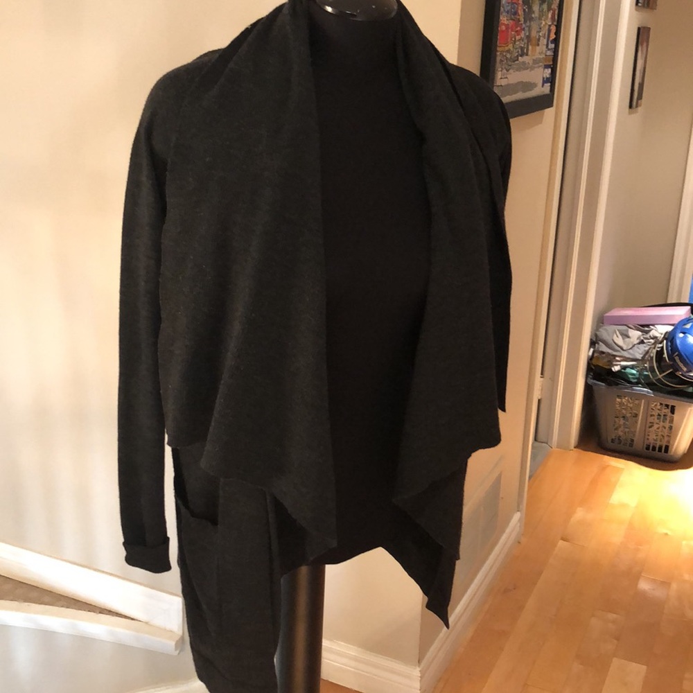 Cardigan - Picture 7 of 9